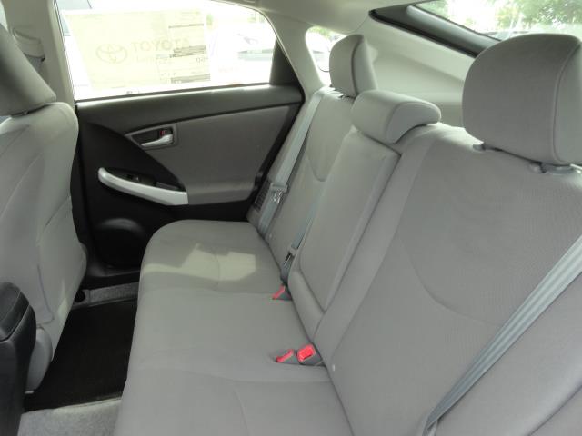 Toyota Prius 2013 photo 8