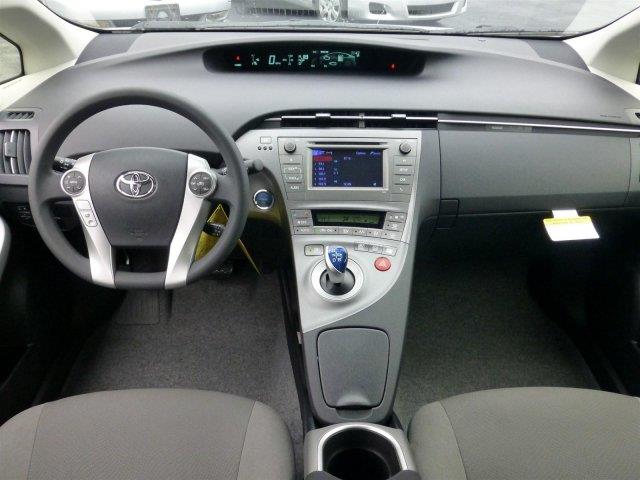 Toyota Prius 2013 photo 15