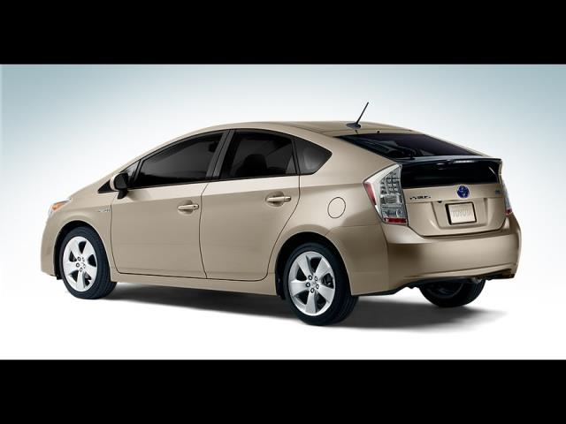 Toyota Prius 2500 SLT Laramie Hatchback