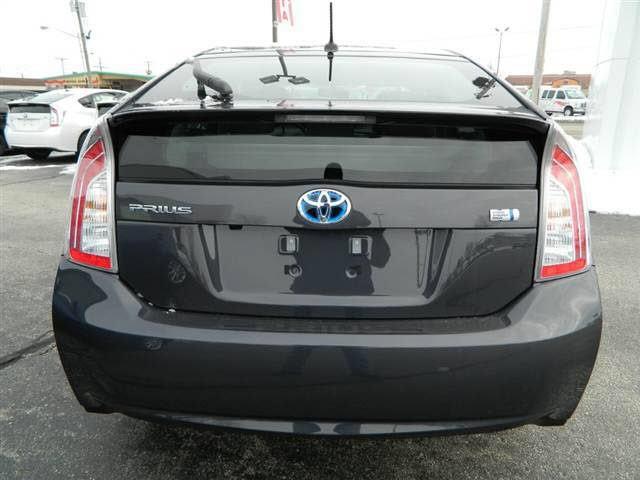 Toyota Prius 2013 photo 2