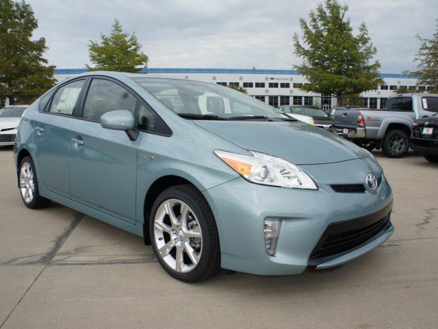 Toyota Prius G 15 Hatchback