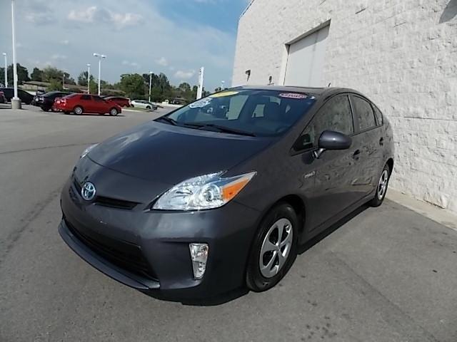 Toyota Prius 2013 photo 2