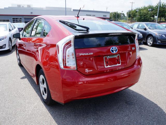 Toyota Prius 2013 photo 2