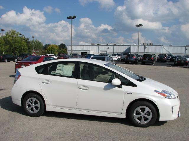 Toyota Prius 2013 photo 2