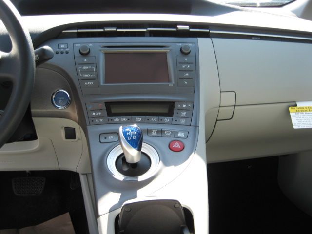 Toyota Prius 2013 photo 1