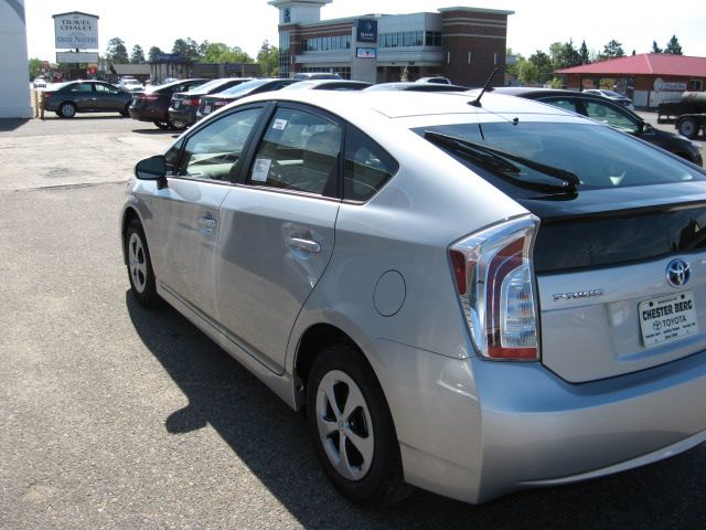 Toyota Prius 2013 photo 9