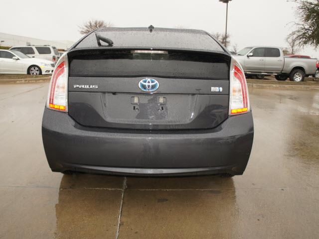 Toyota Prius 2014 photo 4