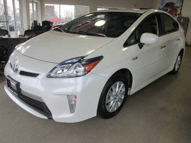 Toyota Prius Plug-in Sedan Manual I Touring Unspecified