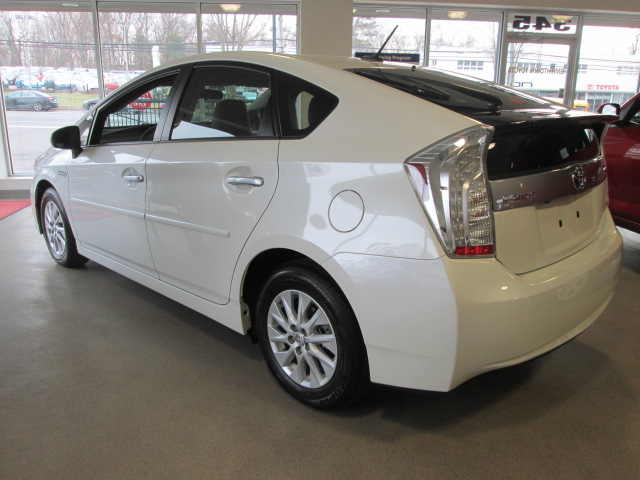 Toyota Prius Plug-in 2012 photo 1