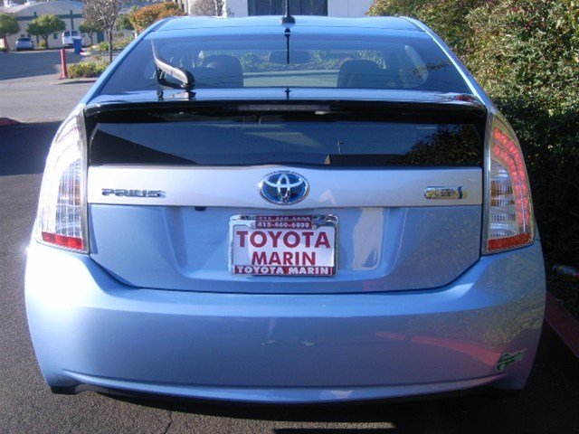 Toyota Prius Plug-in 2012 photo 3