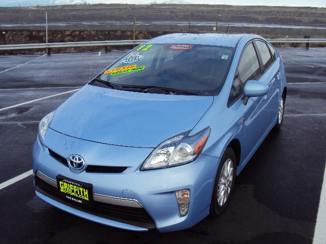 Toyota Prius Plug-in Sedan Manual I Touring Unspecified