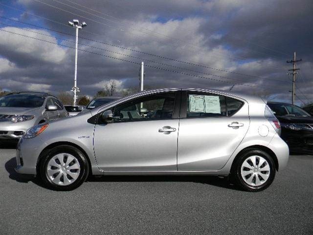 Toyota Prius c 2012 photo 5