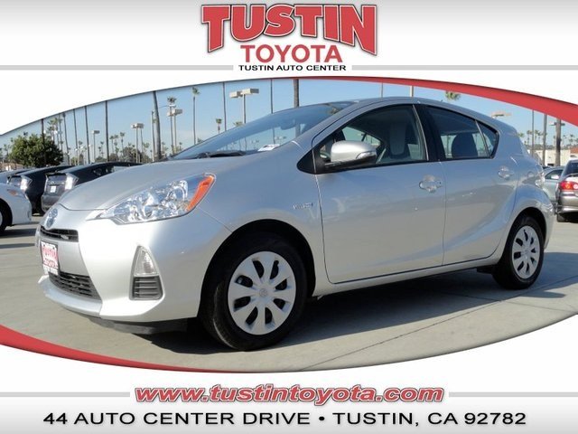 Toyota Prius c 2012 photo 2