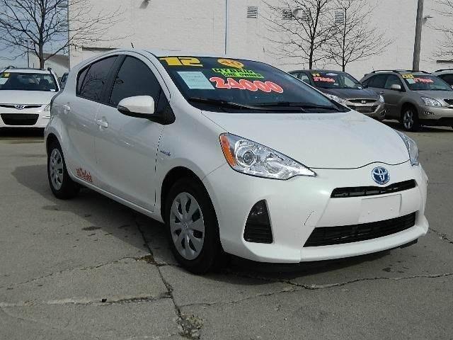 Toyota Prius c 2012 photo 2