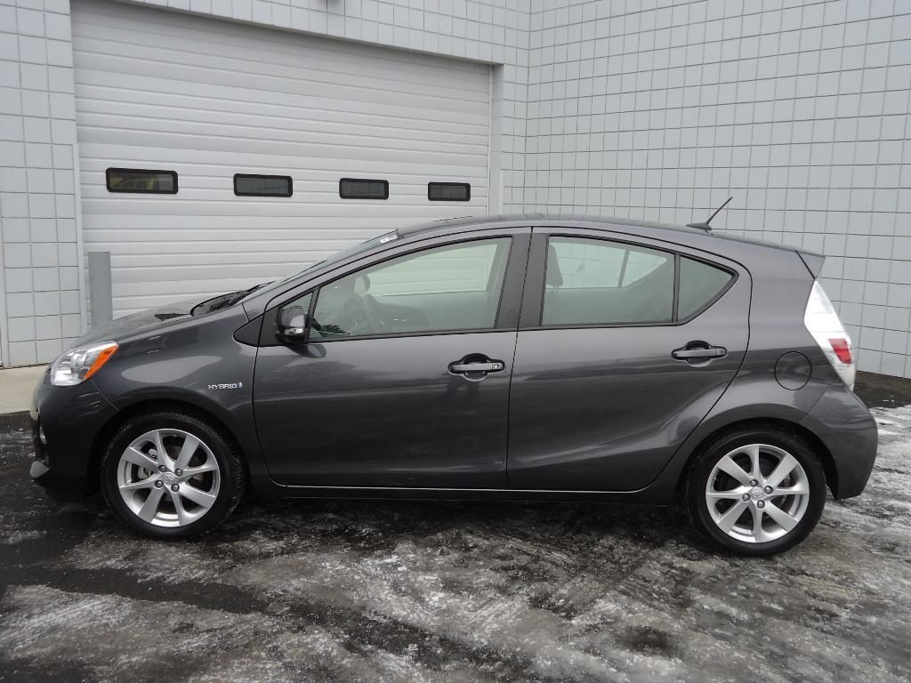 Toyota Prius c 2012 photo 5