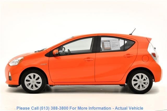 Toyota Prius c 2012 photo 1