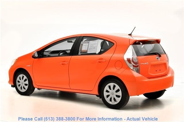 Toyota Prius c 2012 photo 4