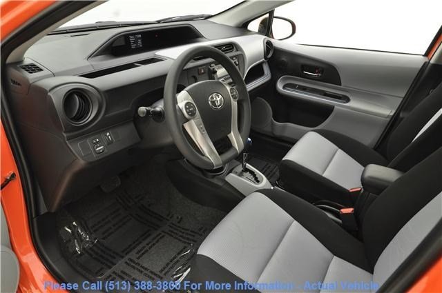 Toyota Prius c 2012 photo 5