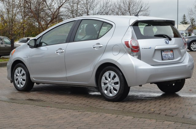 Toyota Prius c 2012 photo 5