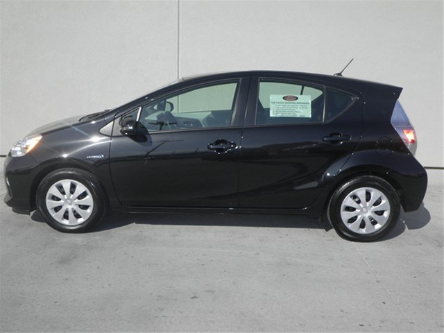 Toyota Prius c 2012 photo 5