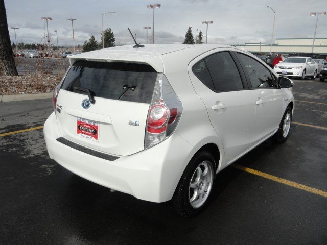 Toyota Prius c 2012 photo 4