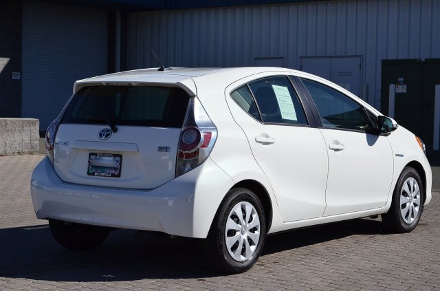 Toyota Prius c 2012 photo 1