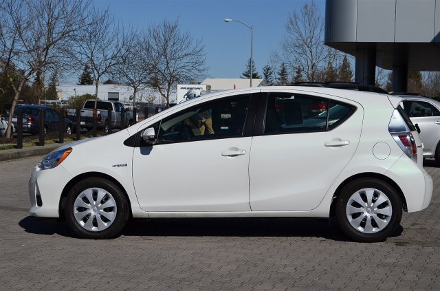 Toyota Prius c 2012 photo 4