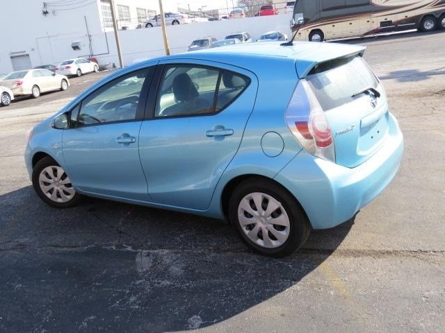 Toyota Prius c 2012 photo 1