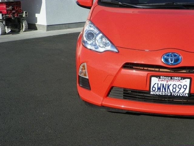 Toyota Prius c 2012 photo 1