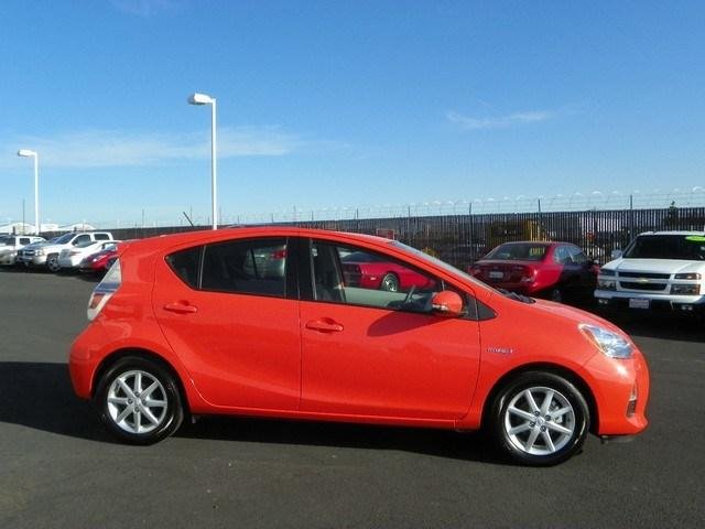 Toyota Prius c 2012 photo 4