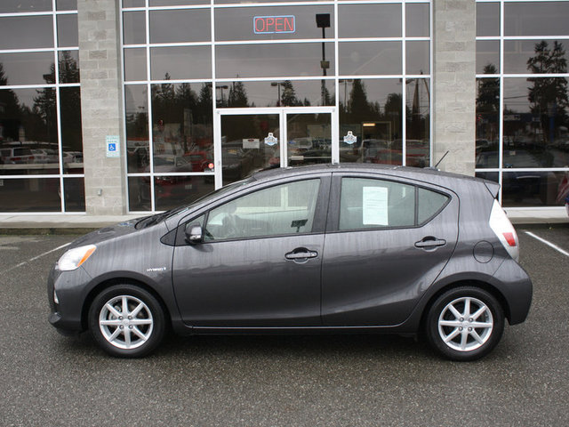 Toyota Prius c 2012 photo 3