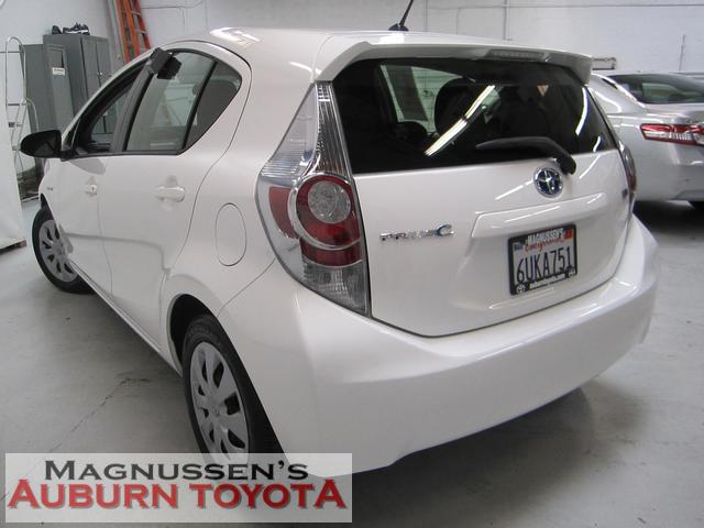 Toyota Prius c 2012 photo 1