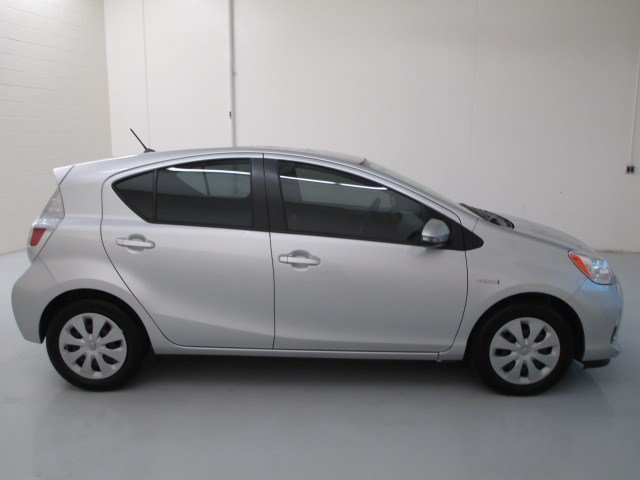 Toyota Prius c 2012 photo 1