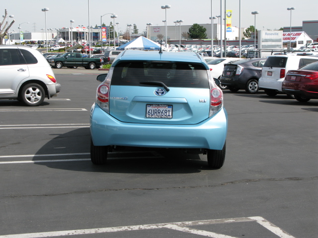 Toyota Prius c 2012 photo 5