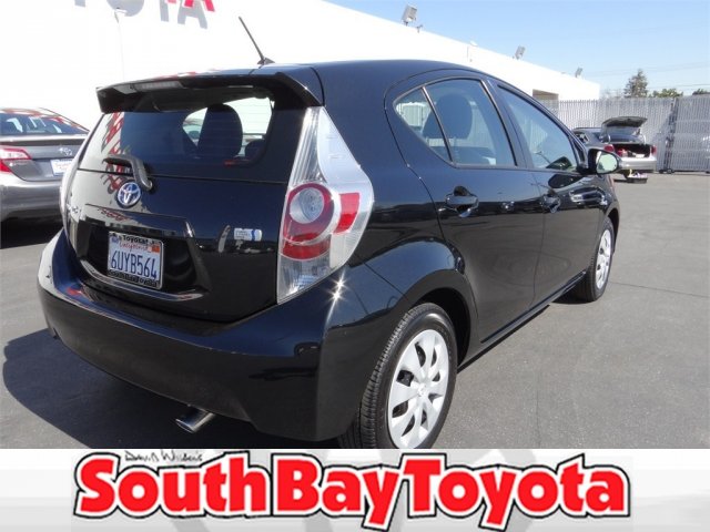 Toyota Prius c 2012 photo 3