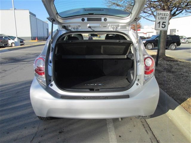 Toyota Prius c Sltunder Deposit Unspecified