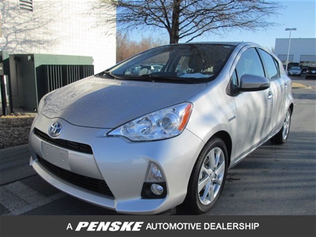 Toyota Prius c 2012 photo 1