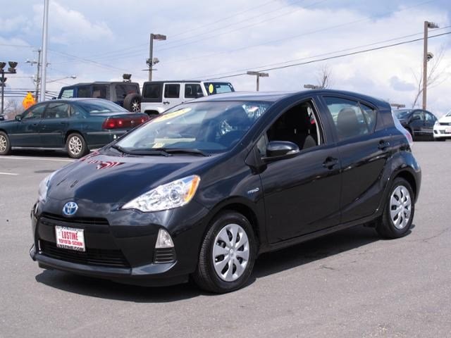 Toyota Prius c 2012 photo 4