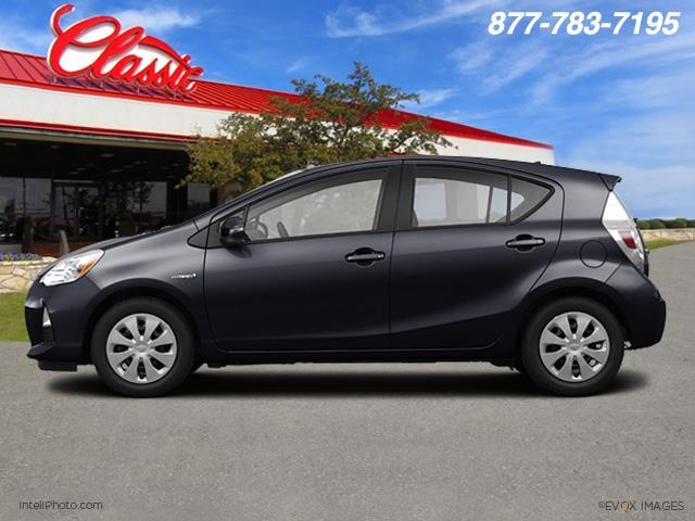 Toyota Prius c 2013 photo 2