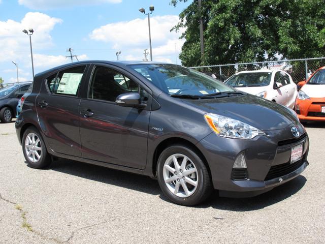 Toyota Prius c 2013 photo 4