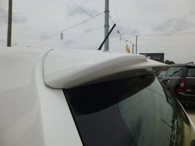 Toyota Prius v 2012 photo 15