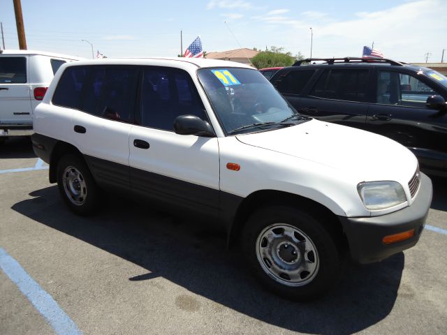 Toyota RAV4 1997 photo 3