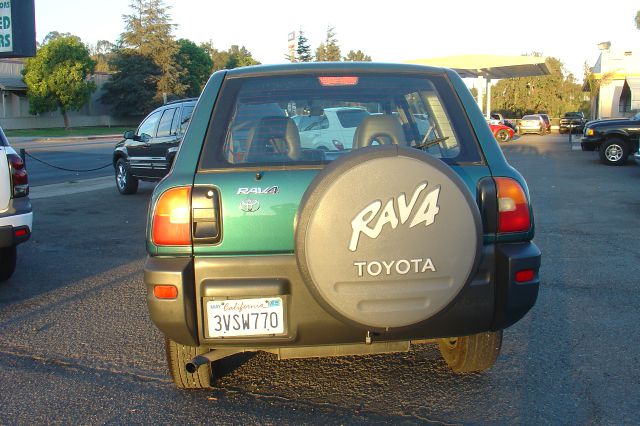 Toyota RAV4 1997 photo 1