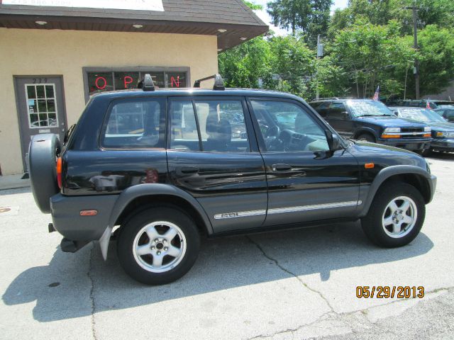 Toyota RAV4 1997 photo 4