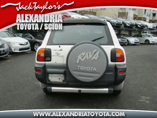 Toyota RAV4 1997 photo 3