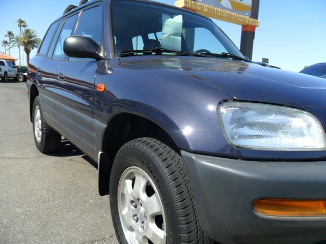 Toyota RAV4 1997 photo 1