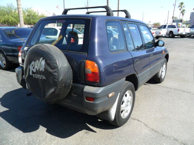 Toyota RAV4 1997 photo 4