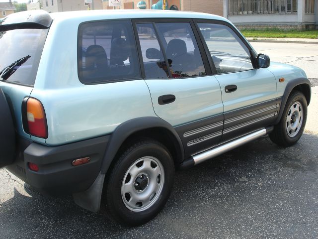 Toyota RAV4 1997 photo 2