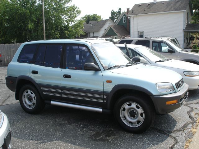 Toyota RAV4 1997 photo 4