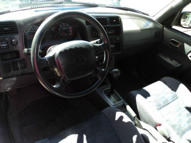 Toyota RAV4 1997 photo 4